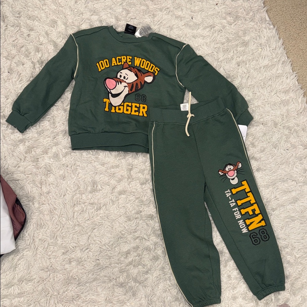 Disney Green Tigger Sweatpants & Joggers Set